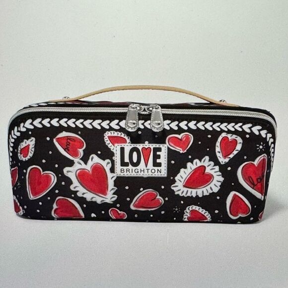 THE BRIGHTON HEARTS A FLUTTER COSMETIC BAG. - Picture 3 of 8